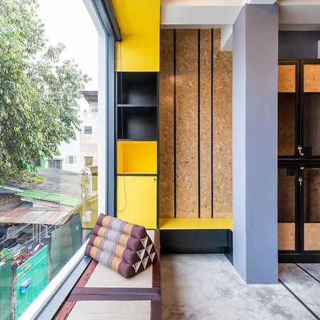 Lobsuek Hostel Банкок Екстериор снимка