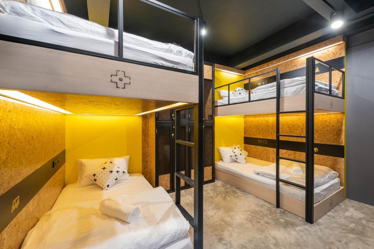 Lobsuek Hostel Банкок Екстериор снимка