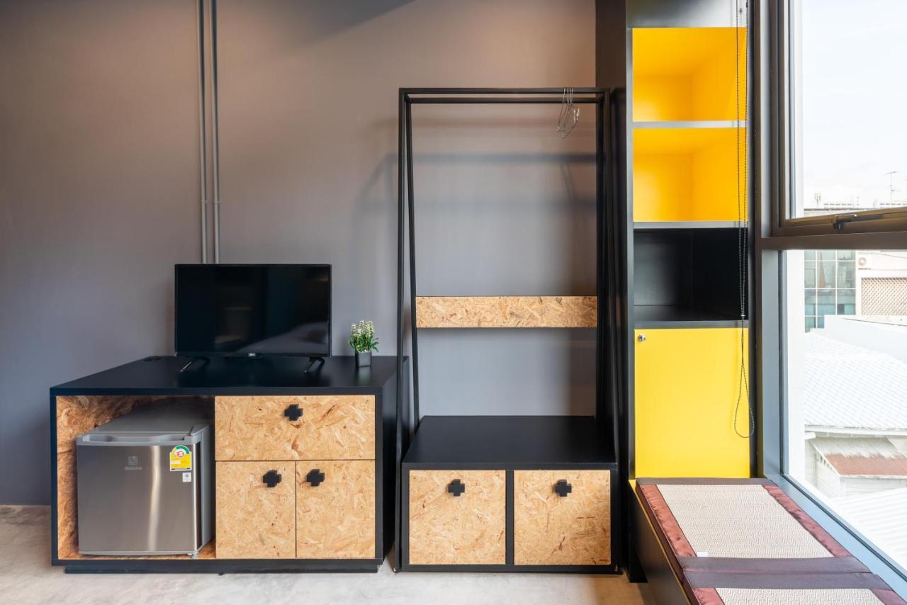 Lobsuek Hostel Банкок Екстериор снимка