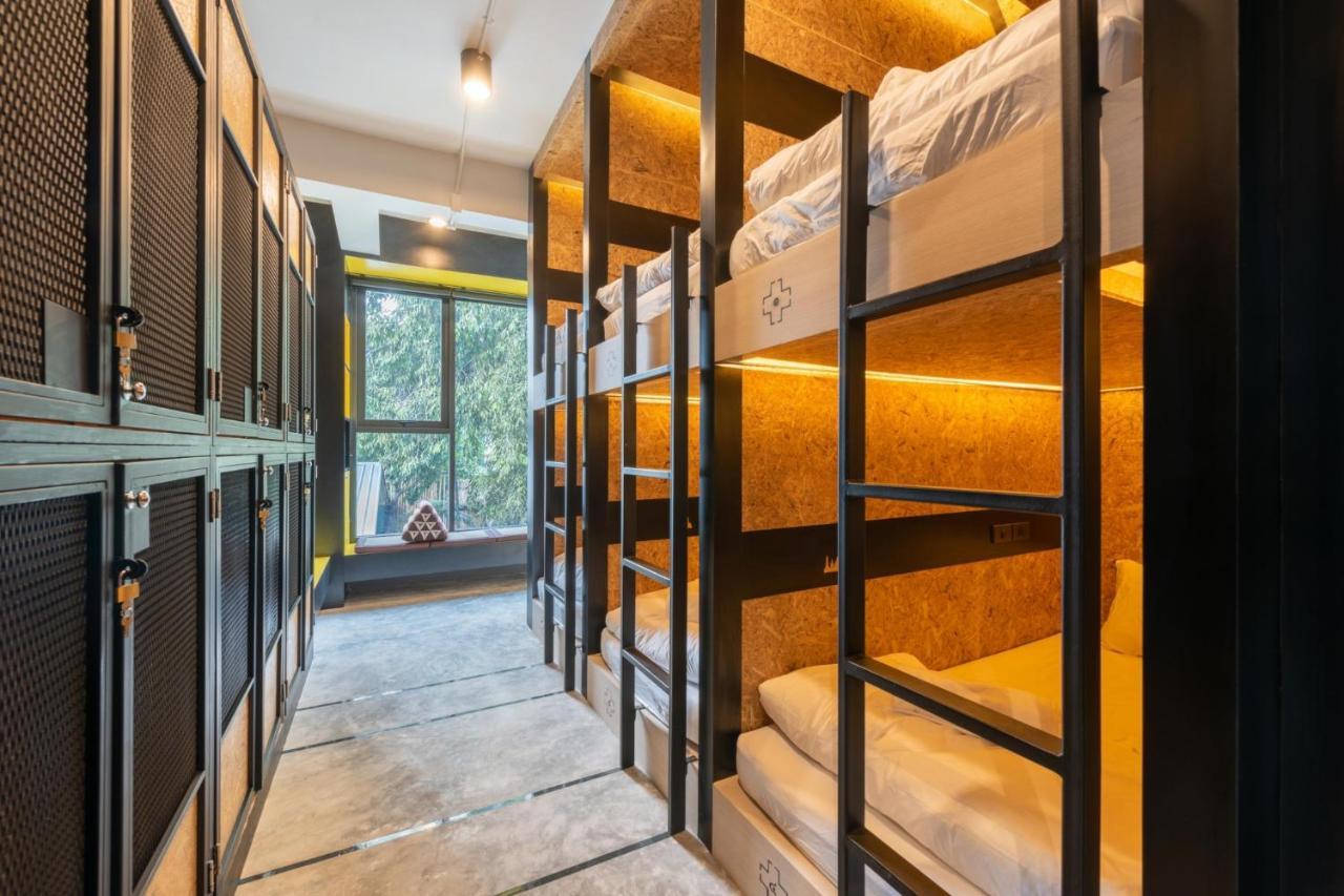 Lobsuek Hostel Банкок Екстериор снимка